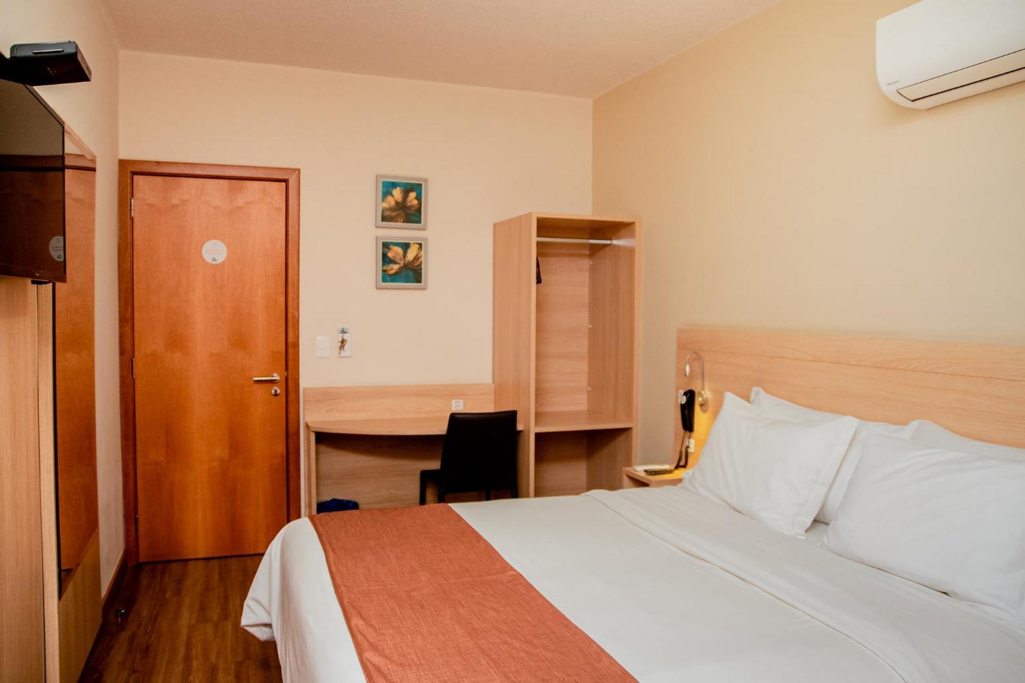 Luds Comfort Hotel Понта-Гросса Номер фото
