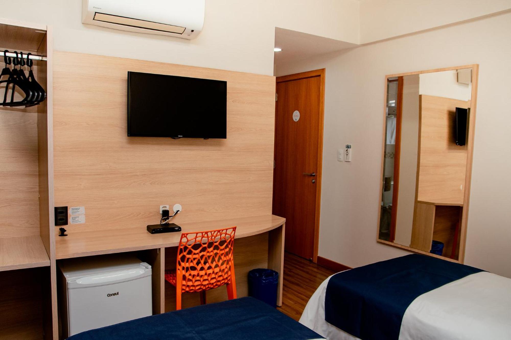 Luds Comfort Hotel Понта-Гросса Номер фото