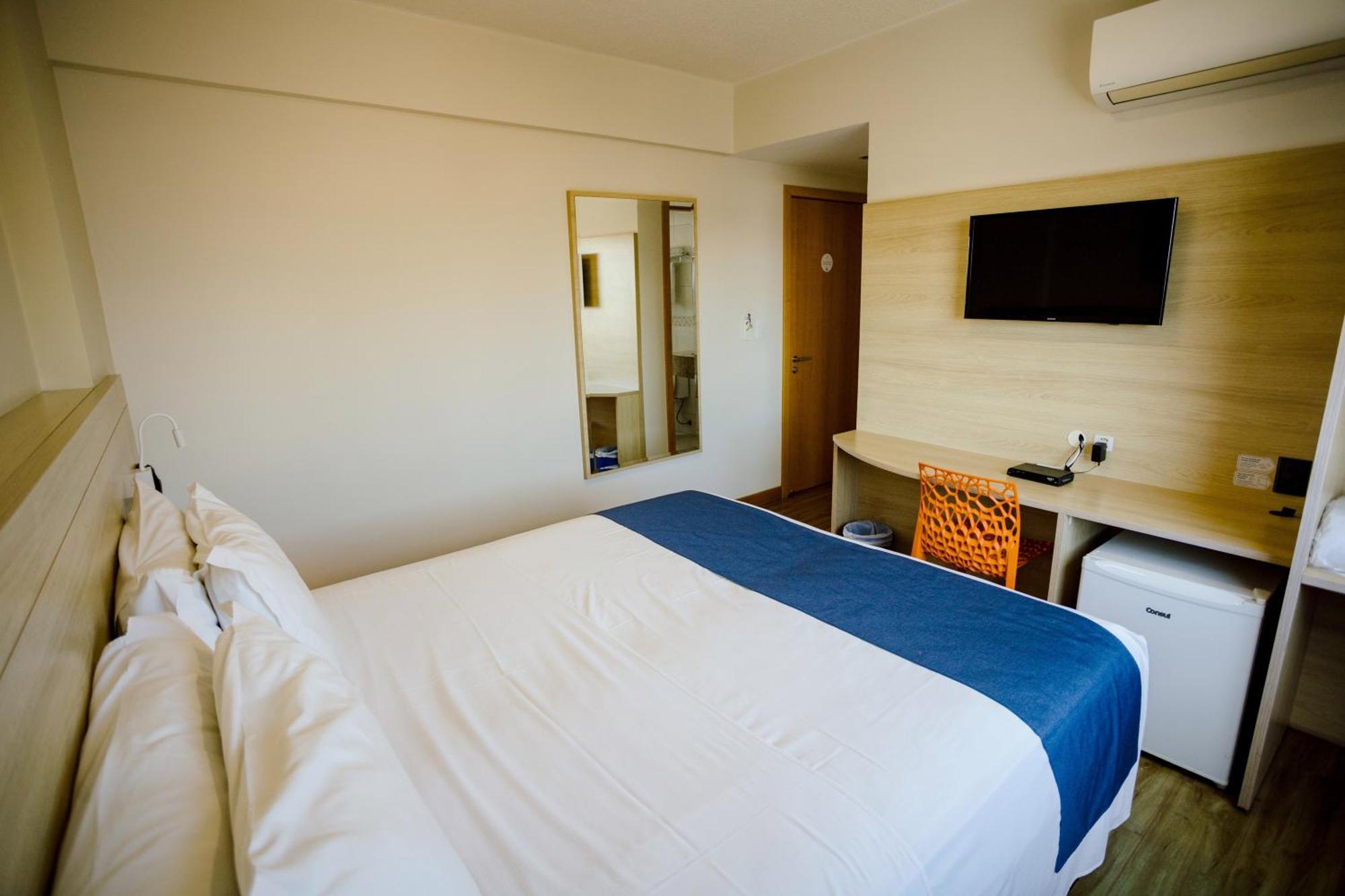 Luds Comfort Hotel Понта-Гросса Номер фото